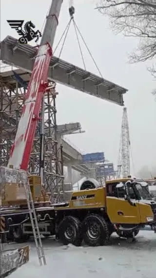 Строительство ангаров в Уфе — кадр из видео