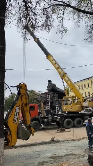 Галичанин КС-55713-3В-1 (25 т) — кадр из видео